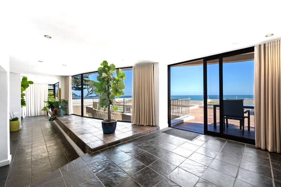 7 Bedroom Property for Sale in Camps Bay Western Cape